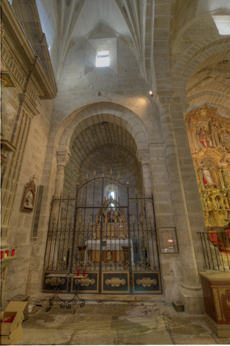 Capilla del evangelio iglesia de San Clodio de Leiro